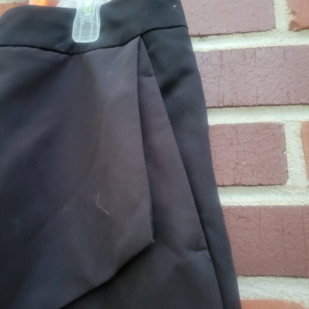 Women's Black Skorts - Hankerchief Hemline - Made by Aqua - Size XS - Picture 3 of 7